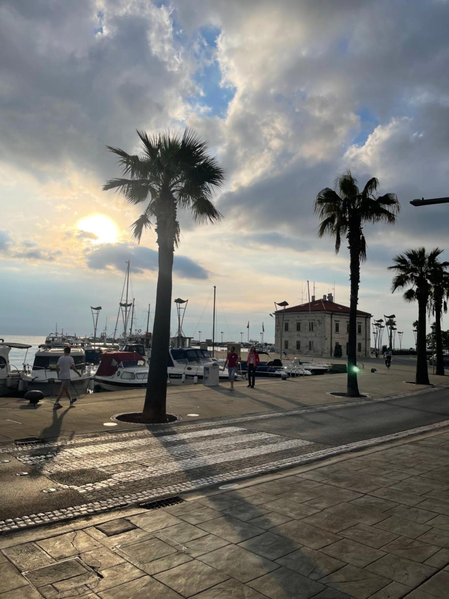 Sunset Residence Koper & Free Parking Garage Buitenkant foto