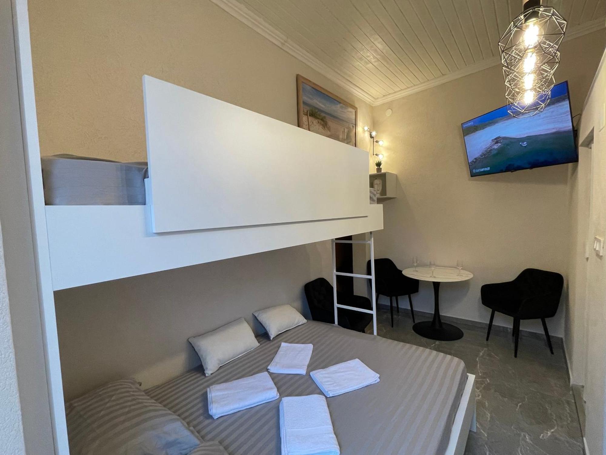 Sunset Residence Koper & Free Parking Garage Buitenkant foto